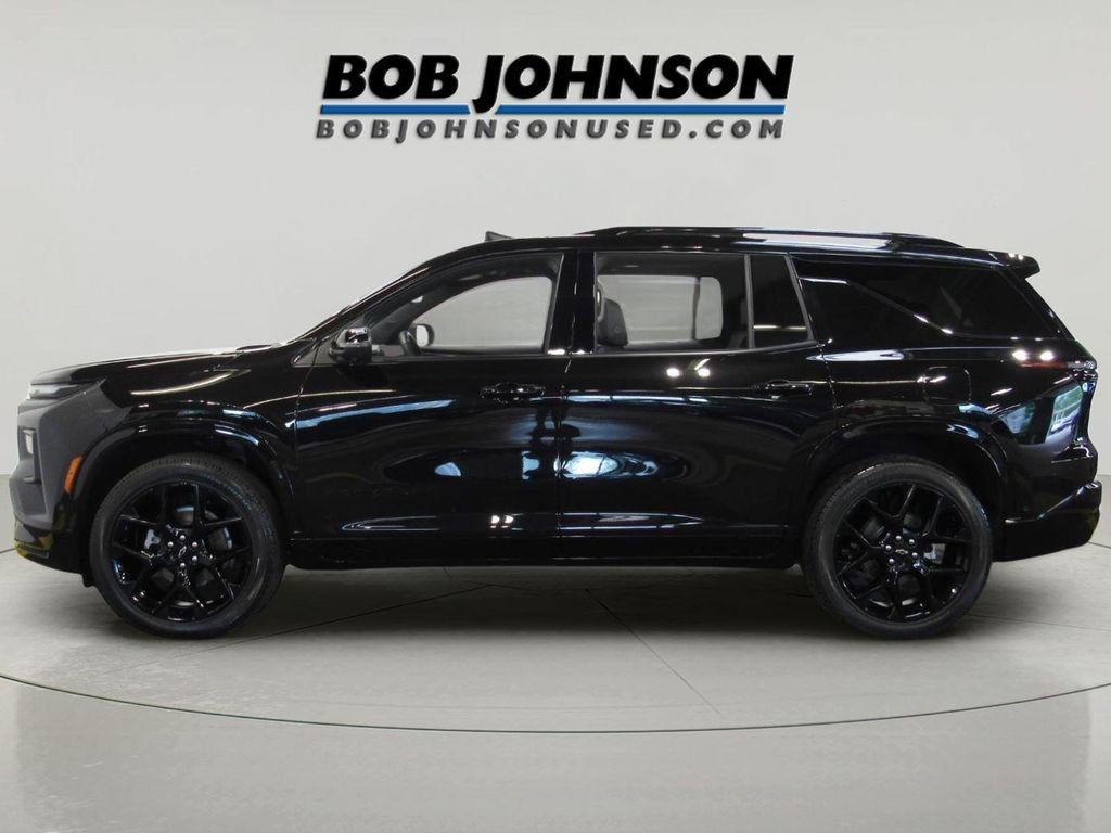 used 2025 Chevrolet Traverse car, priced at $51,170