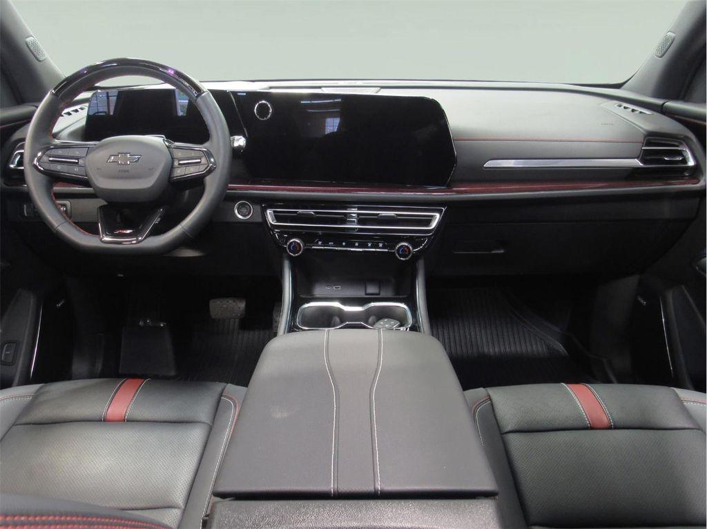 used 2025 Chevrolet Traverse car, priced at $51,170