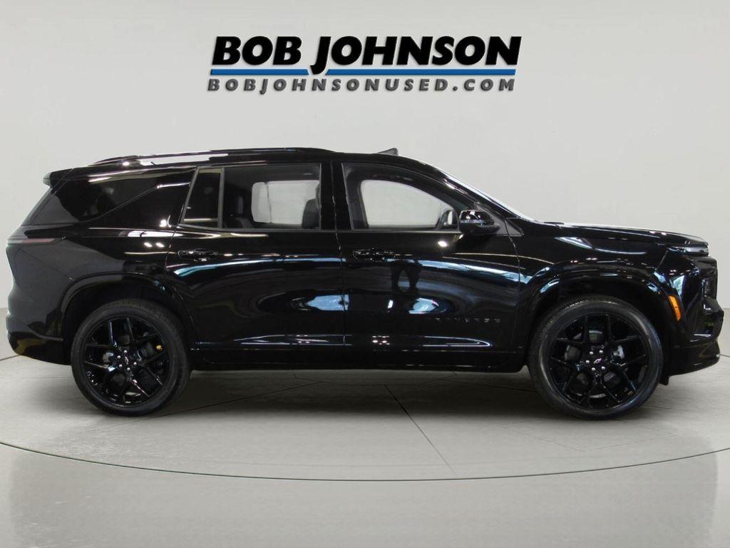 used 2025 Chevrolet Traverse car, priced at $51,170