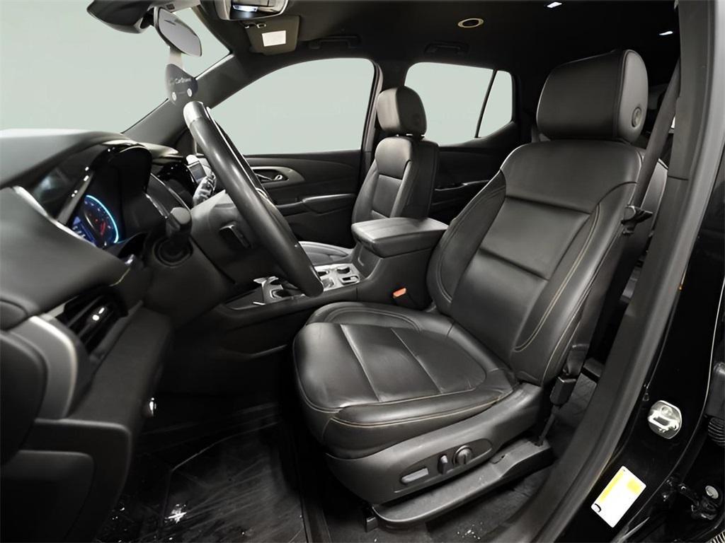 used 2023 Chevrolet Traverse car, priced at $29,334