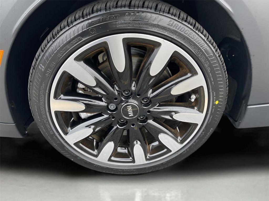 used 2024 MINI Hardtop car, priced at $25,489