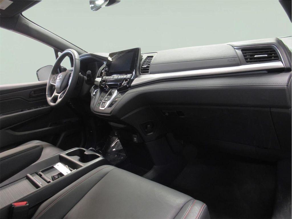 used 2024 Honda Odyssey car, priced at $37,444