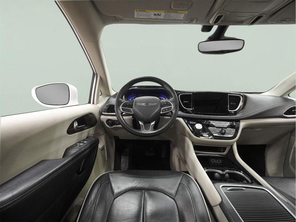 used 2022 Chrysler Pacifica Hybrid car, priced at $25,948