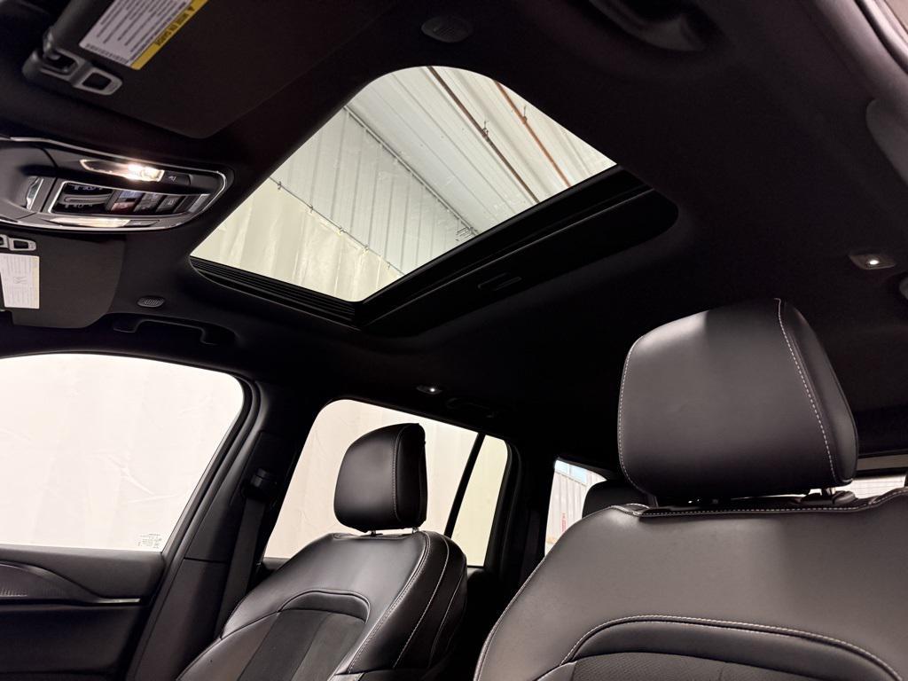 used 2024 Jeep Grand Cherokee car, priced at $33,990