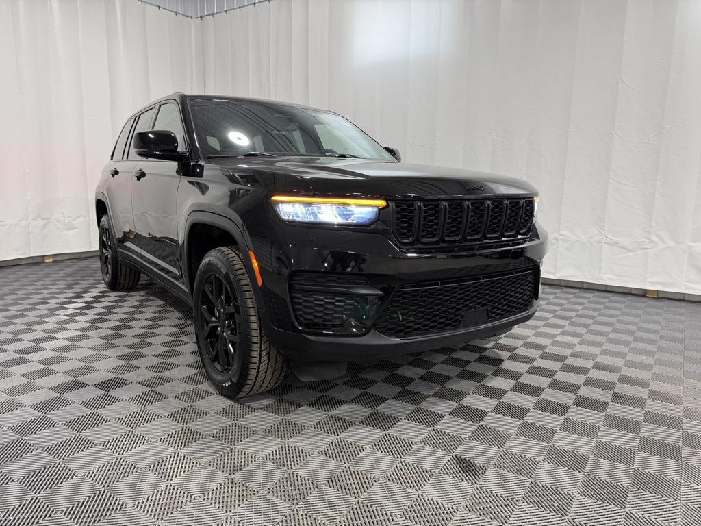 used 2024 Jeep Grand Cherokee car, priced at $33,990