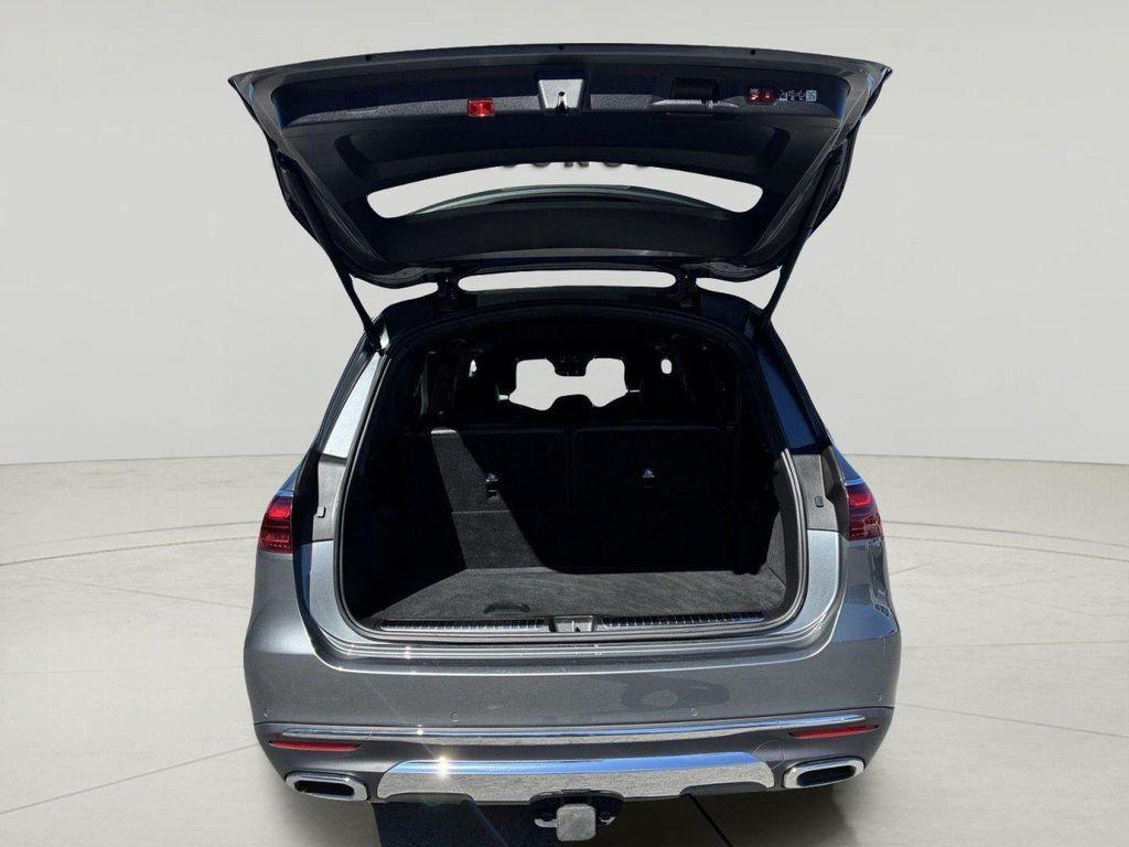 Mercedes-Benz GLS view 9