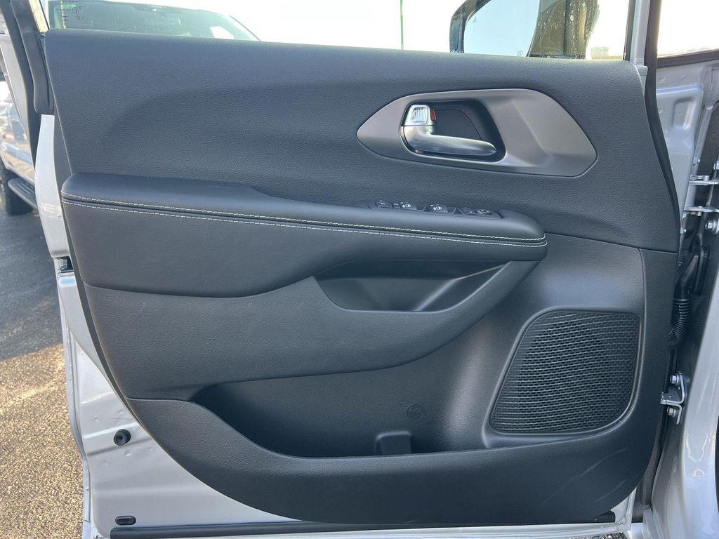 new 2026 Chrysler Voyager car, priced at $41,320