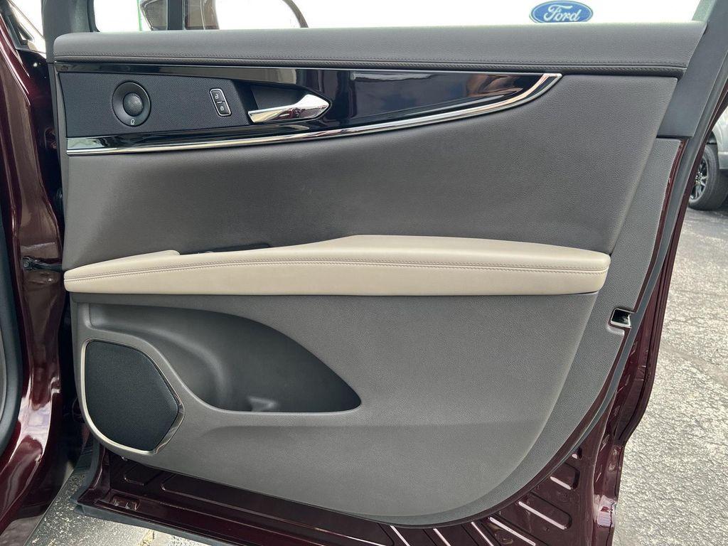 used 2022 Lincoln Nautilus car, priced at $35,426