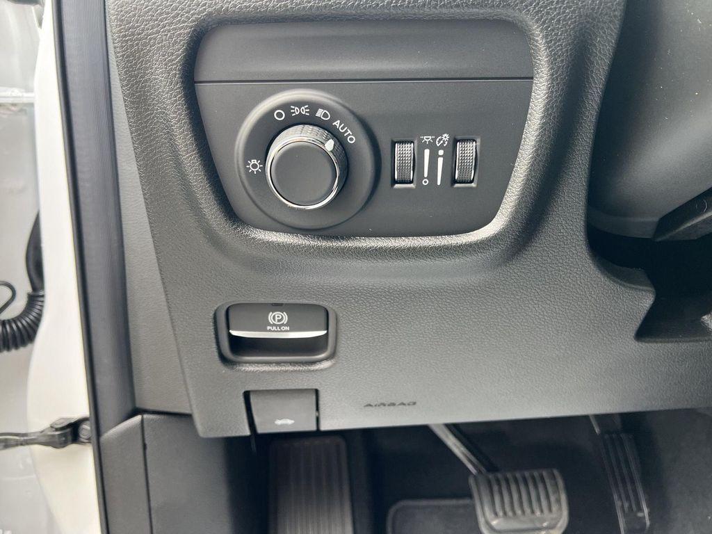 new 2026 Jeep Grand Cherokee car, priced at $46,221