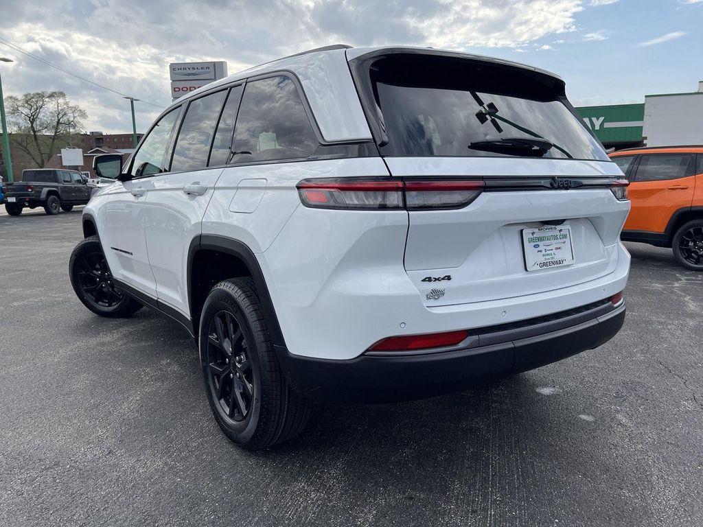 new 2026 Jeep Grand Cherokee car, priced at $46,221