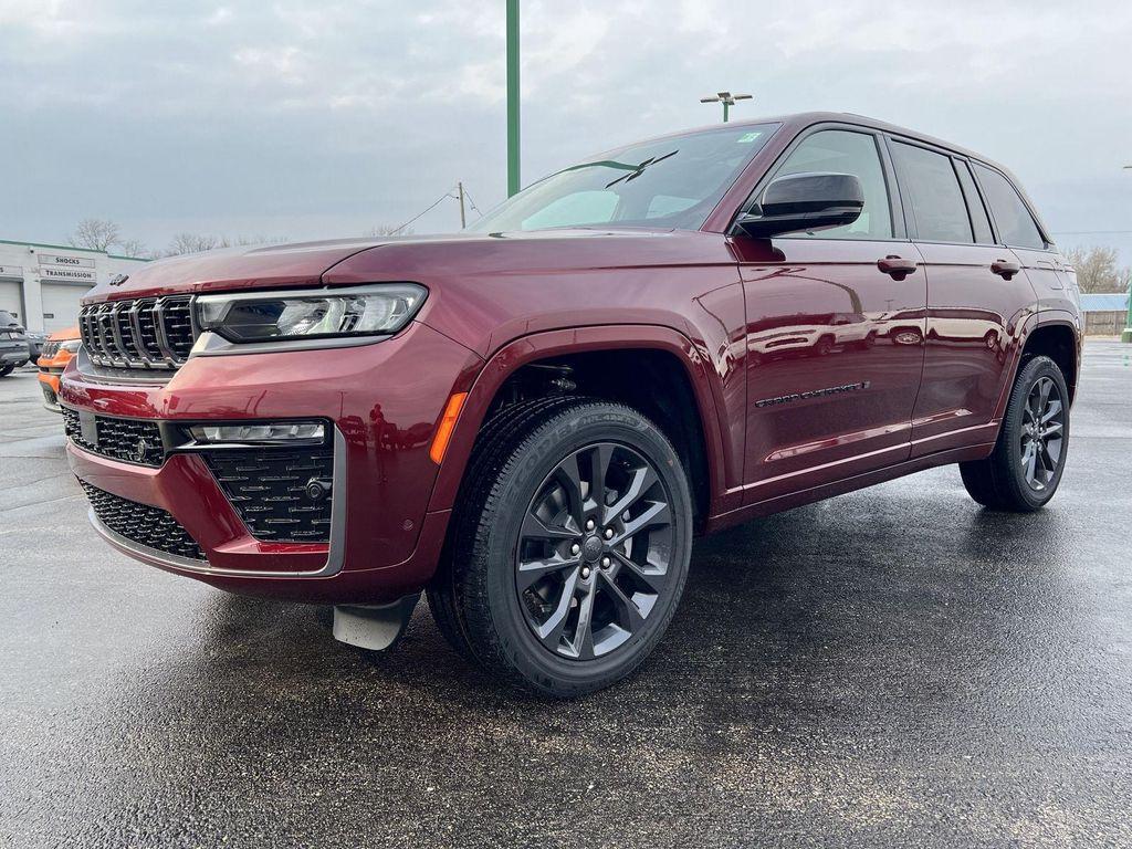 new 2026 Jeep Grand Cherokee car, priced at $50,052