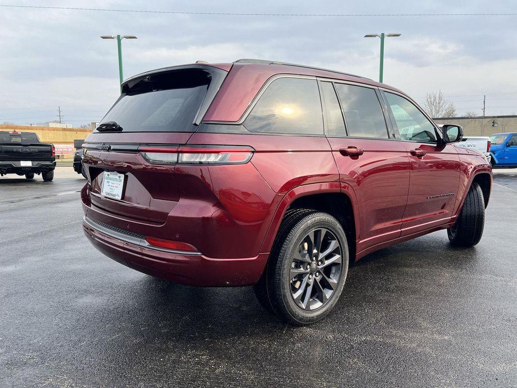 new 2026 Jeep Grand Cherokee car, priced at $50,052