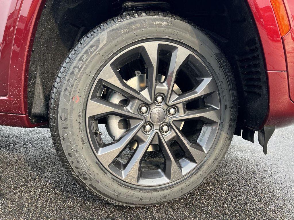 new 2026 Jeep Grand Cherokee car, priced at $50,052