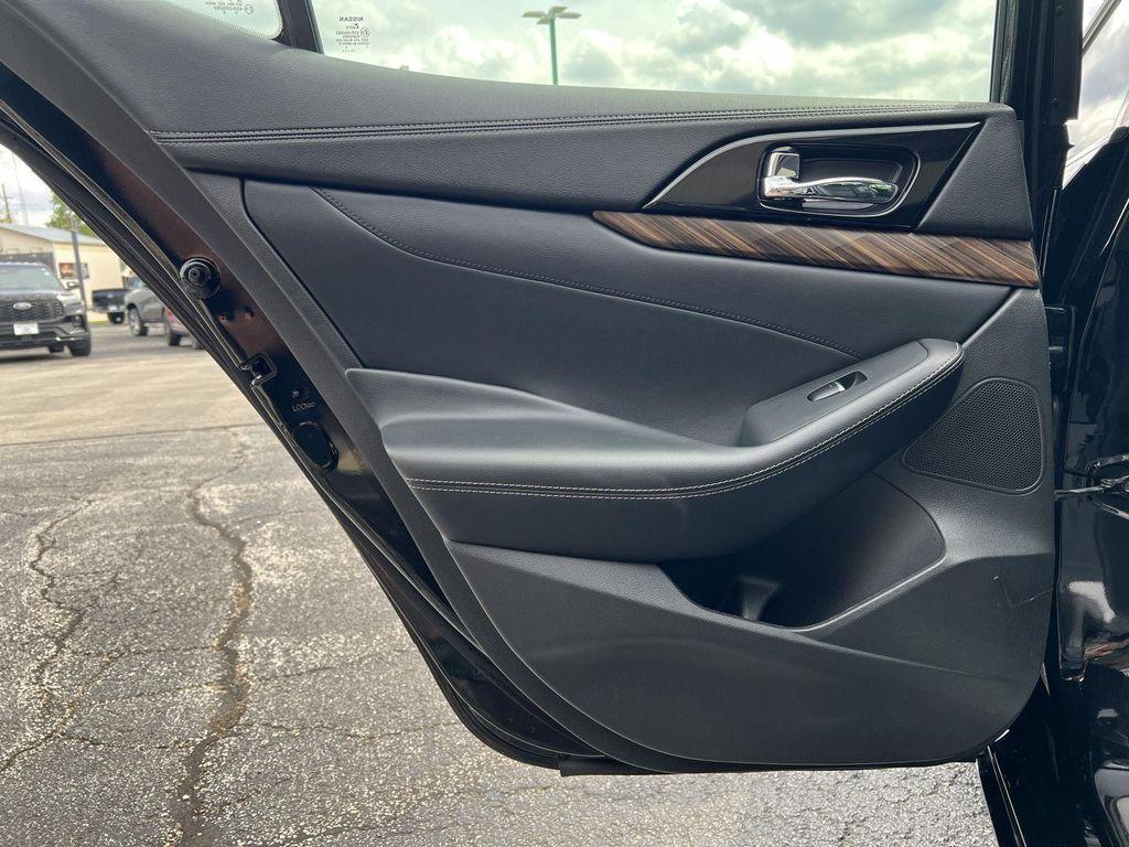 used 2016 Nissan Maxima car, priced at $11,876