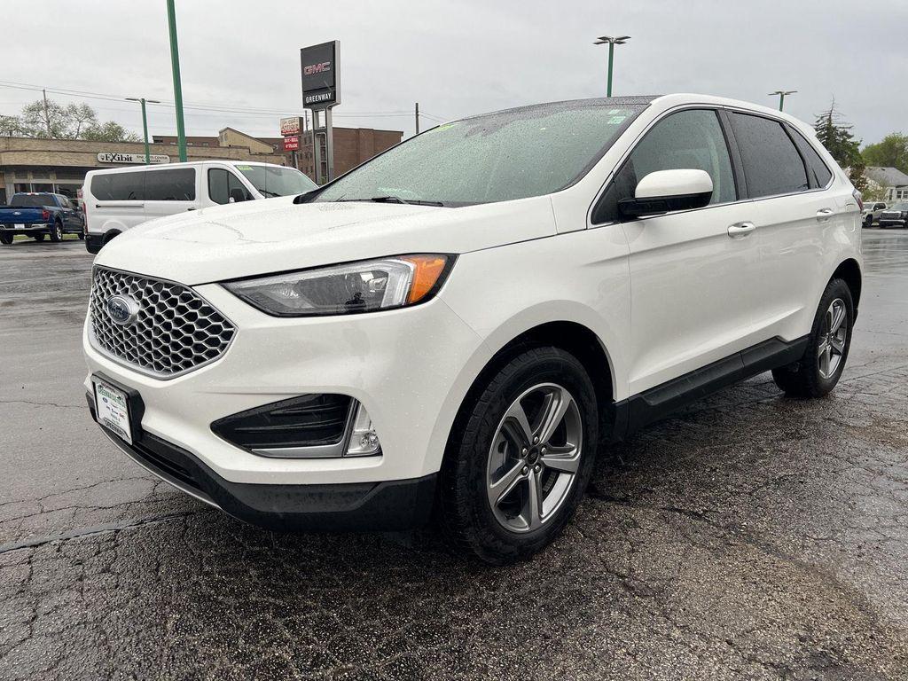 used 2024 Ford Edge car, priced at $30,656