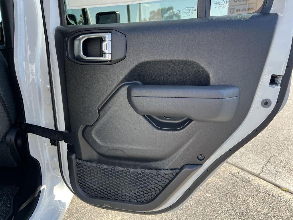 new 2026 Jeep Gladiator car, priced at $49,504