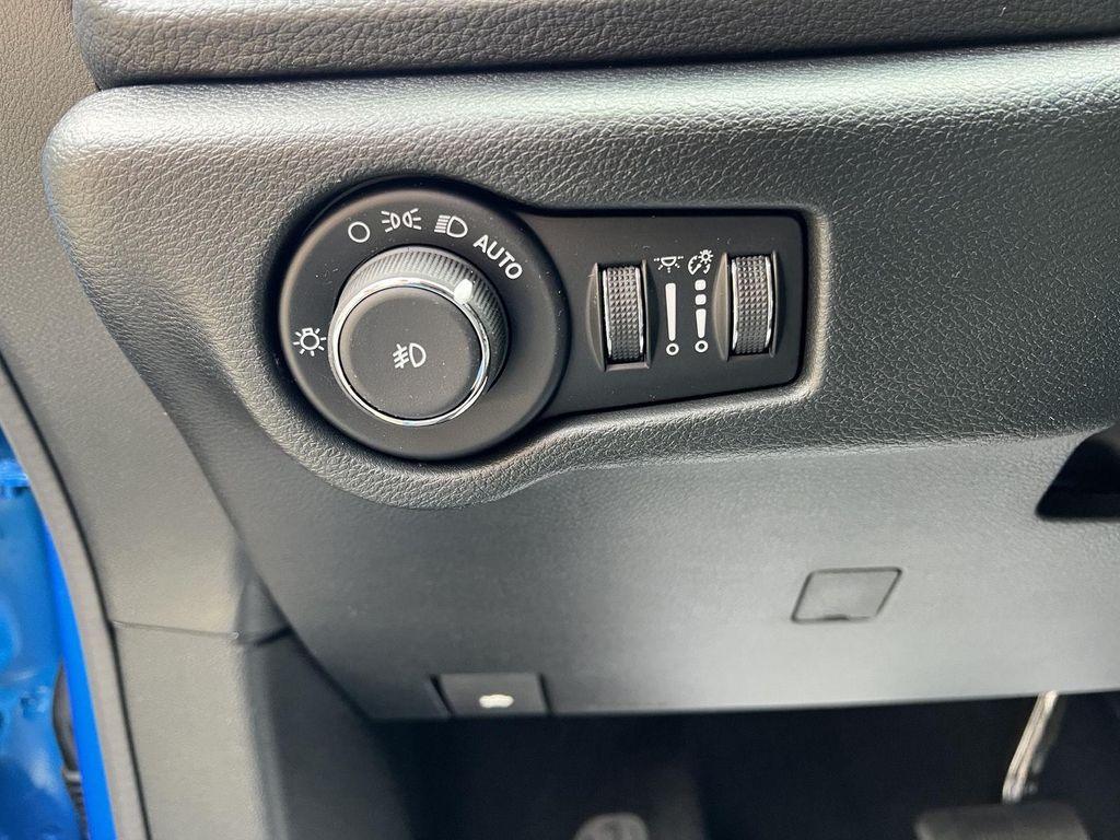 used 2026 Chrysler Pacifica car, priced at $42,677