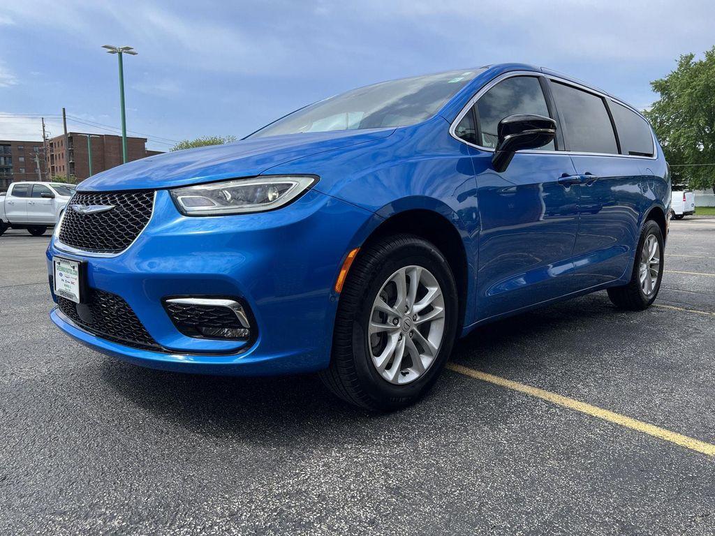 used 2026 Chrysler Pacifica car, priced at $42,677