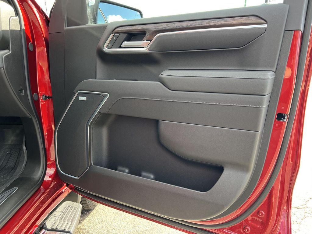new 2026 GMC Sierra 1500 car, priced at $59,244