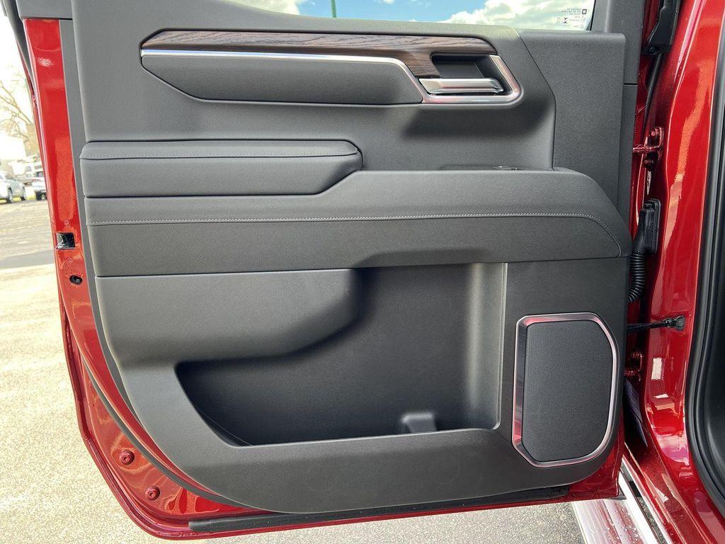 new 2026 GMC Sierra 1500 car, priced at $59,244