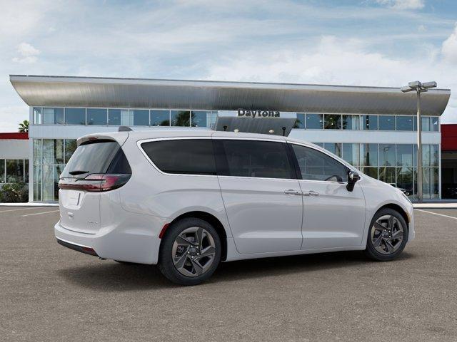 new 2027 Chrysler Pacifica car, priced at $52,004