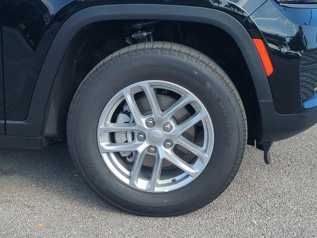 new 2025 Jeep Grand Cherokee car, priced at $39,024