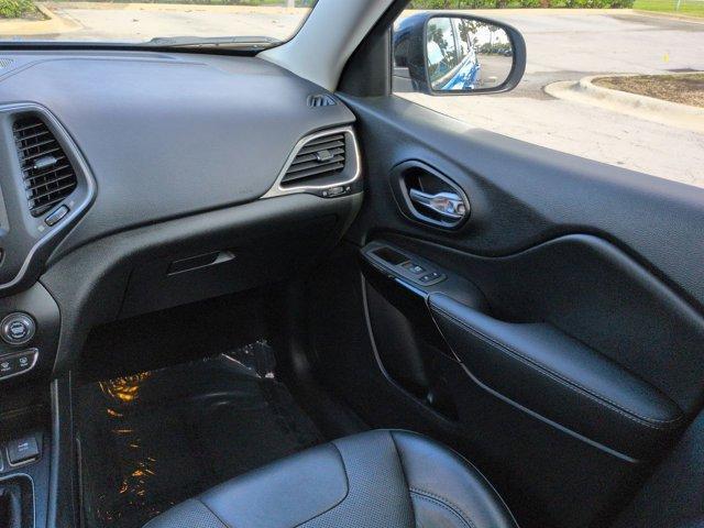 used 2023 Jeep Cherokee car, priced at $25,477
