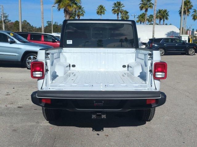 new 2026 Jeep Gladiator car, priced at $45,064