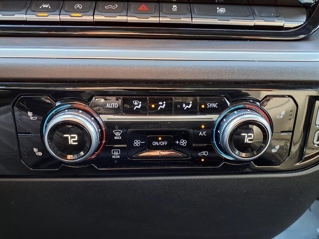 used 2024 GMC Sierra 1500 car, priced at $43,900