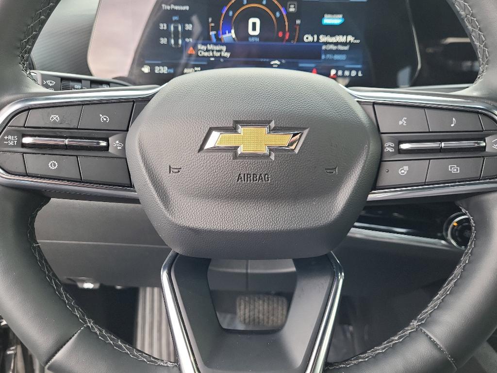 used 2025 Chevrolet Equinox car, priced at $27,991