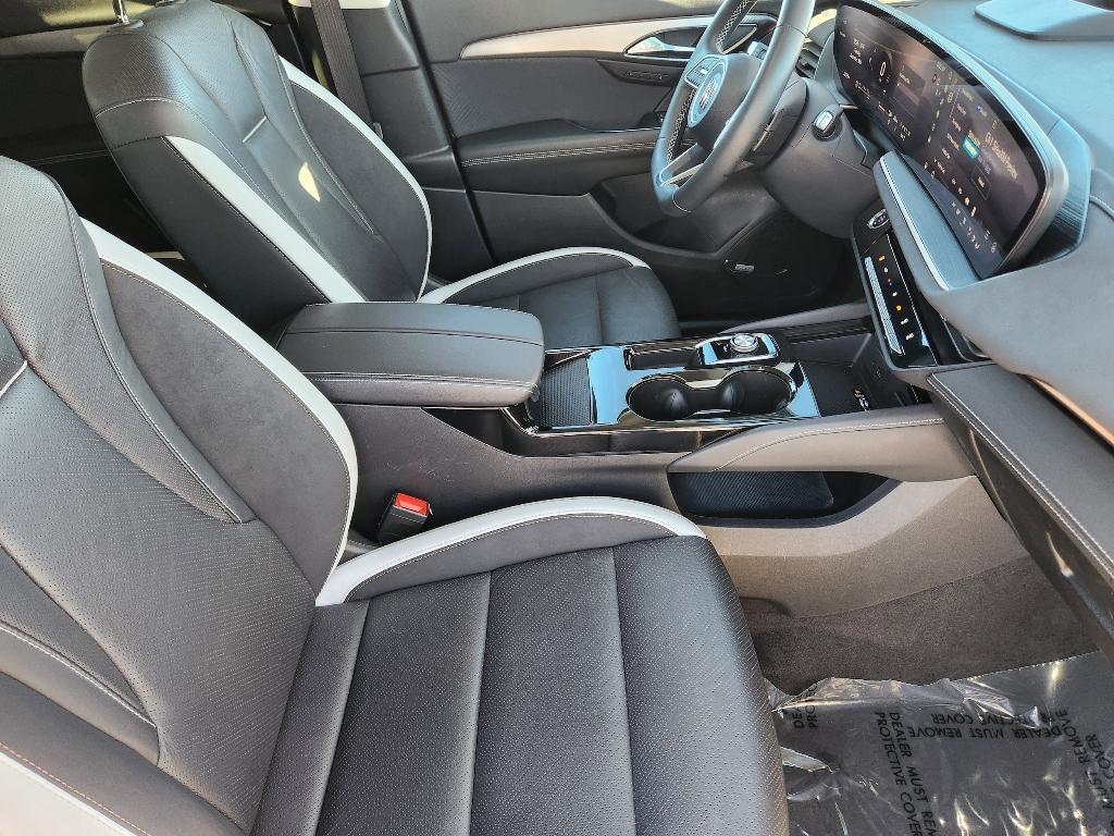 used 2025 Buick Envision car, priced at $28,991