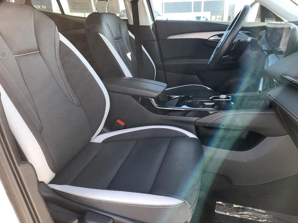 used 2025 Buick Envision car, priced at $30,000