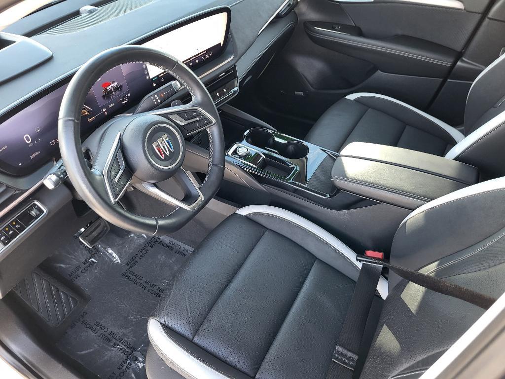 used 2025 Buick Envision car, priced at $27,991