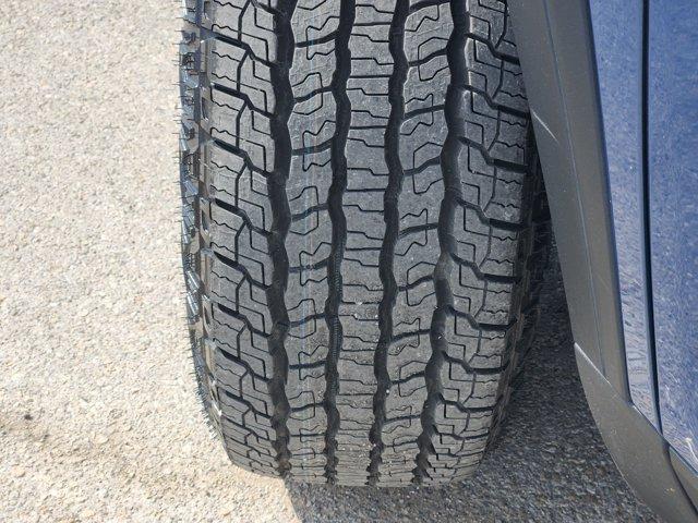 used 2025 Chevrolet Traverse car, priced at $46,917