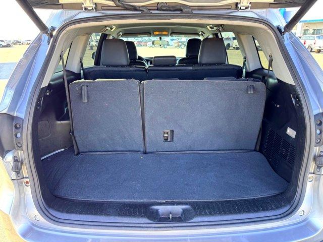 used 2015 Toyota Highlander car, priced at $14,907