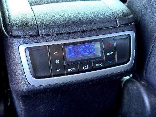 used 2015 Toyota Highlander car, priced at $14,907