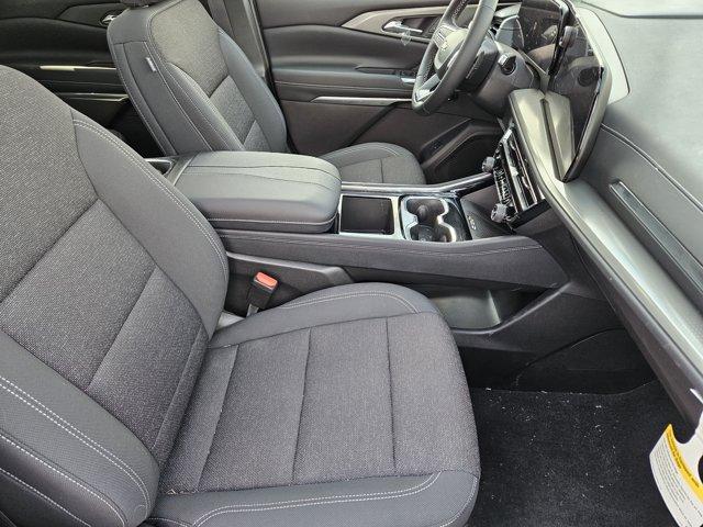 new 2026 Chevrolet Traverse car, priced at $45,045