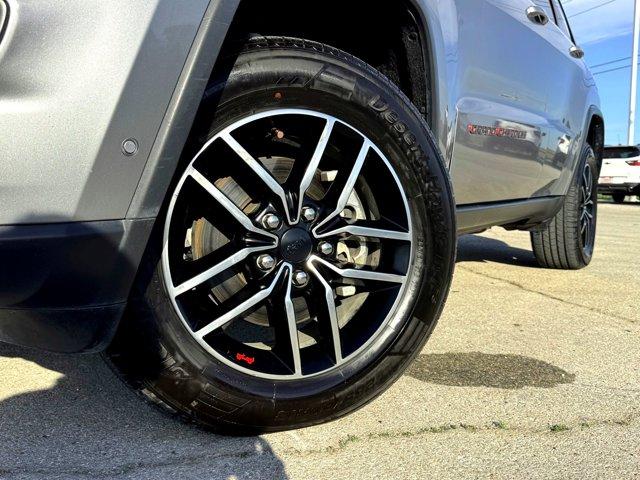 used 2019 Jeep Grand Cherokee car, priced at $20,921