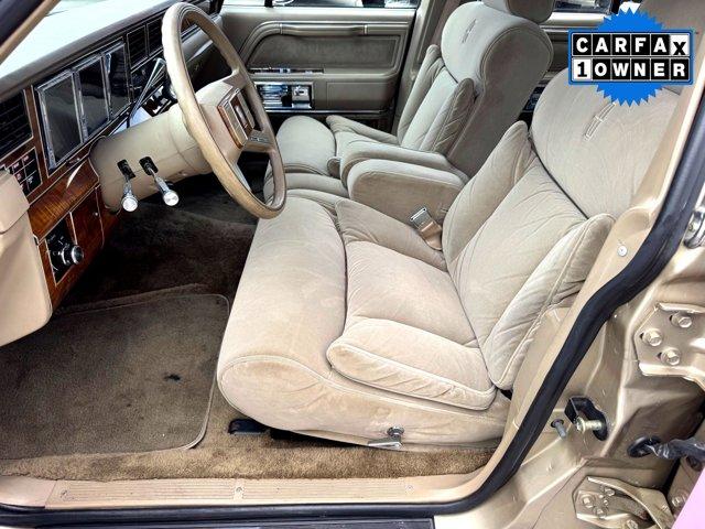 used 1989 Lincoln Town Car car, priced at $16,014