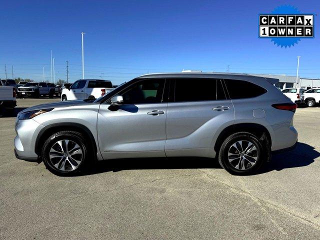 used 2022 Toyota Highlander car, priced at $33,406
