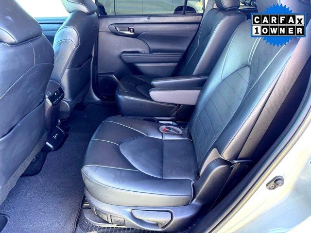 used 2022 Toyota Highlander car, priced at $33,406