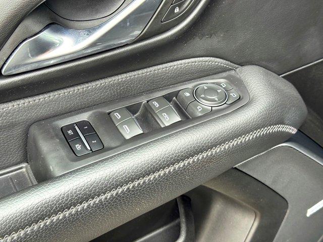 used 2024 GMC Yukon car, priced at $59,315