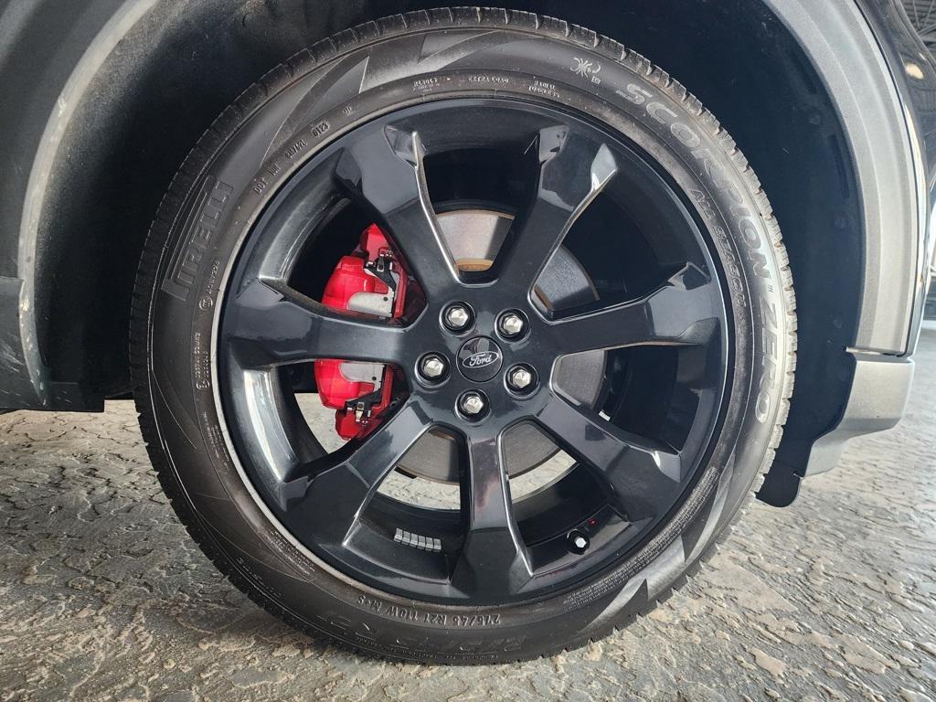 2023 Agate Black Metallic Ford Explorer