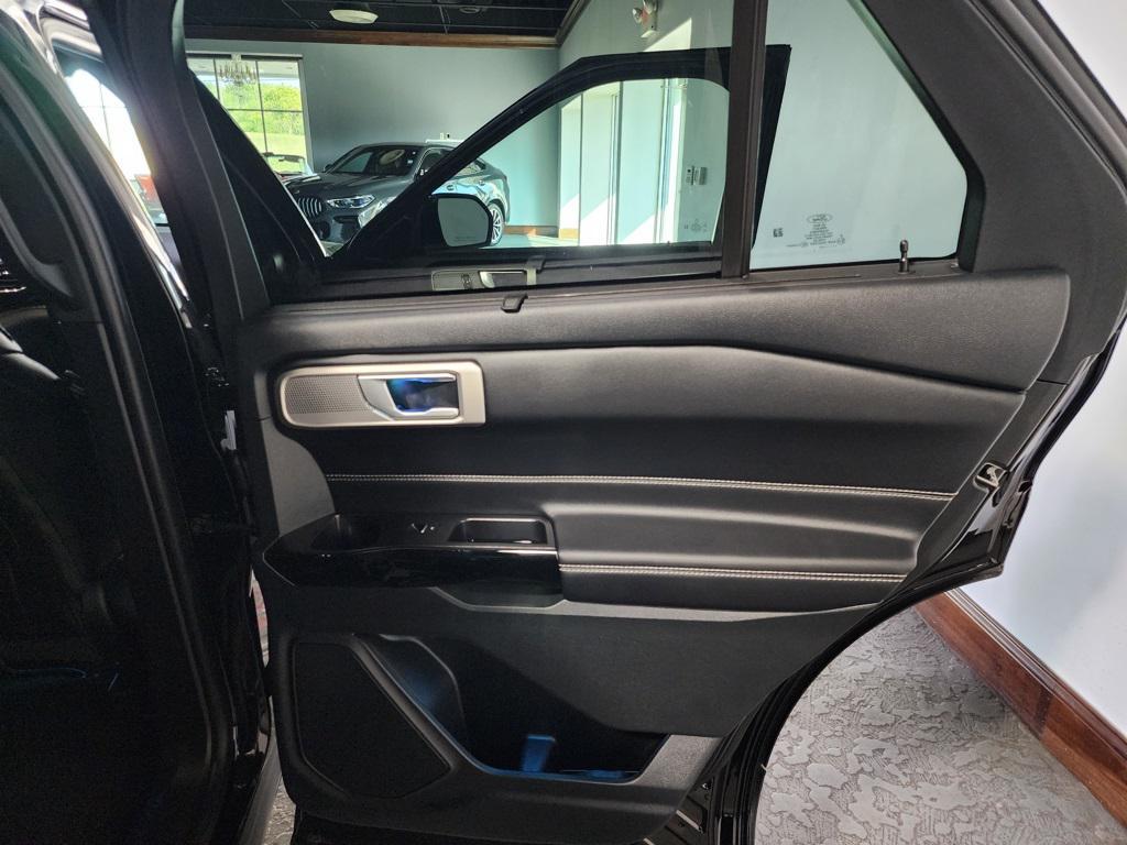 2023 Agate Black Metallic Ford Explorer