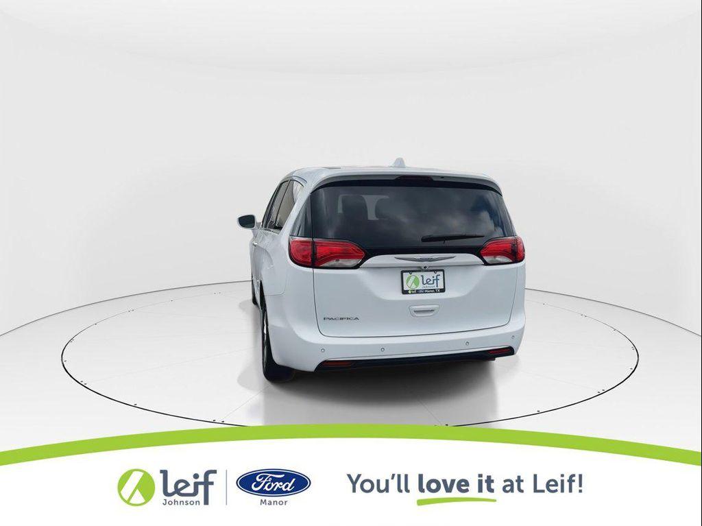 used 2018 Chrysler Pacifica car