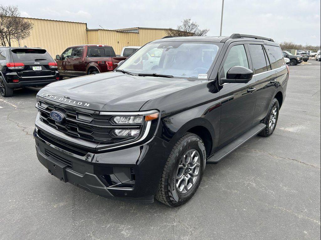 used 2025 Ford Expedition car, priced at $58,995