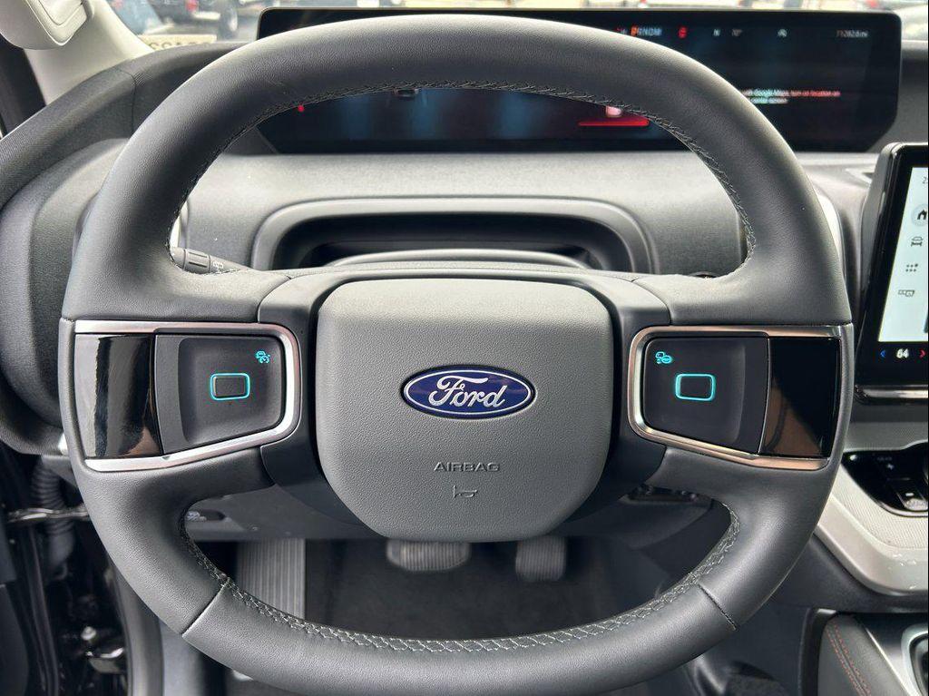 used 2025 Ford Expedition car, priced at $58,995