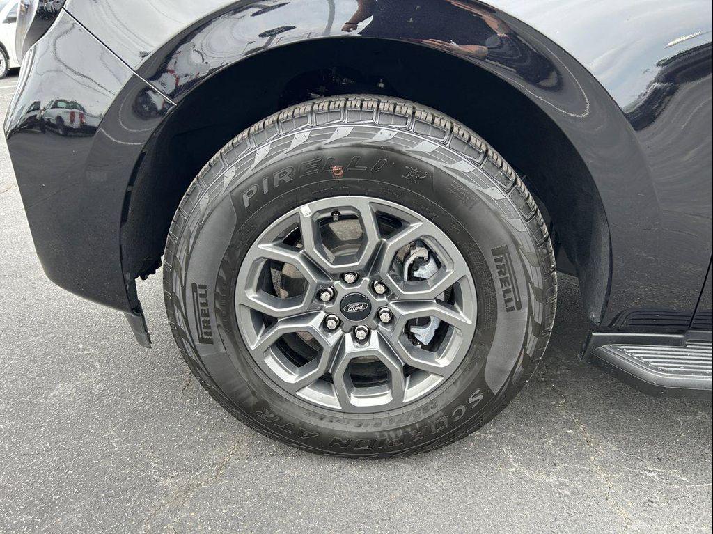 used 2025 Ford Expedition car, priced at $58,995