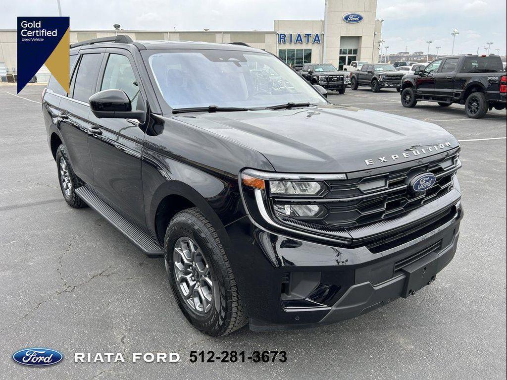 used 2025 Ford Expedition car, priced at $58,995