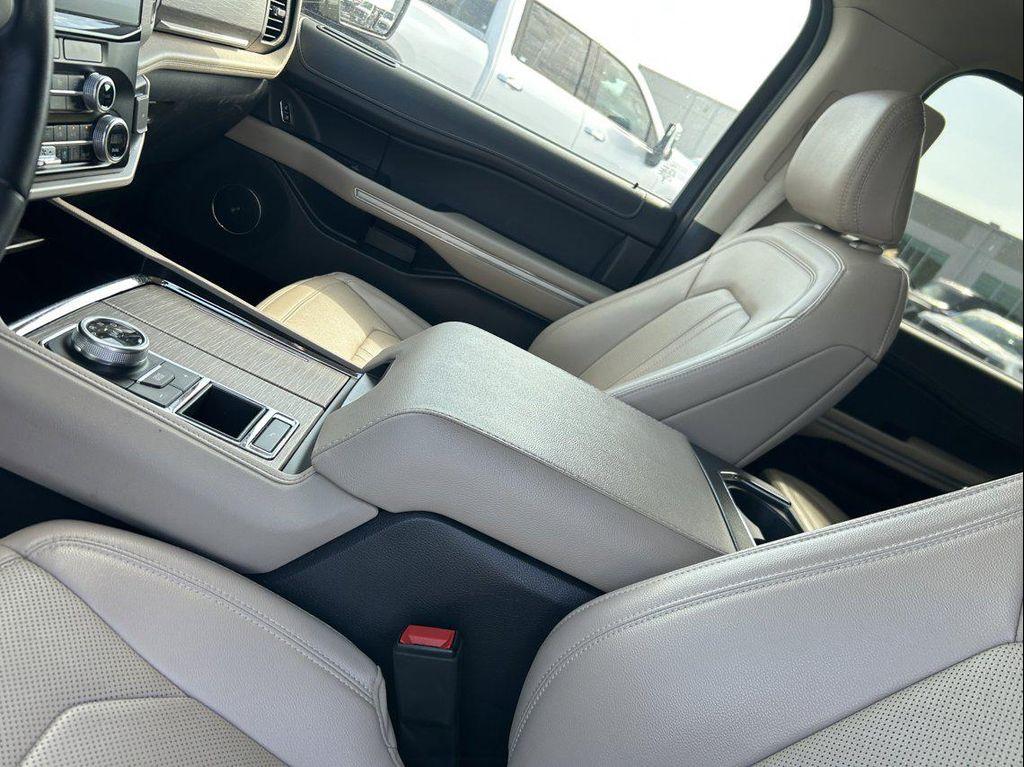 used 2024 Ford Expedition car